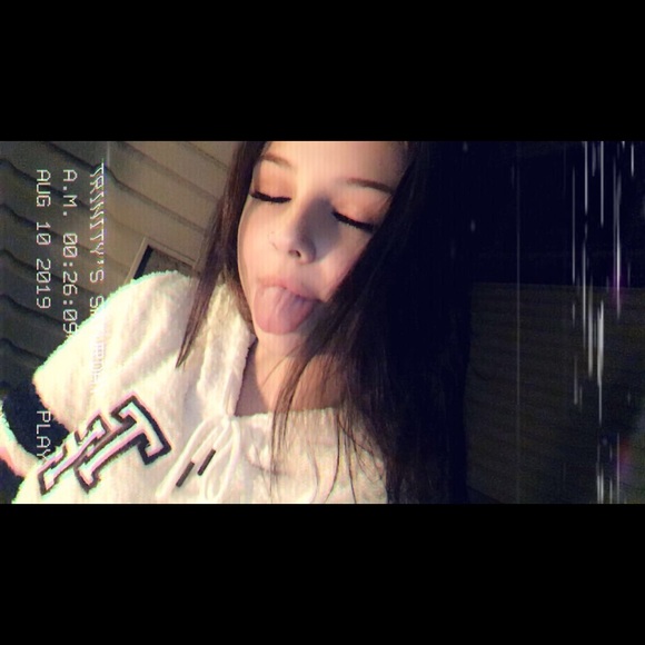 Meet your Posher, Trinity - Picture 1 of 1